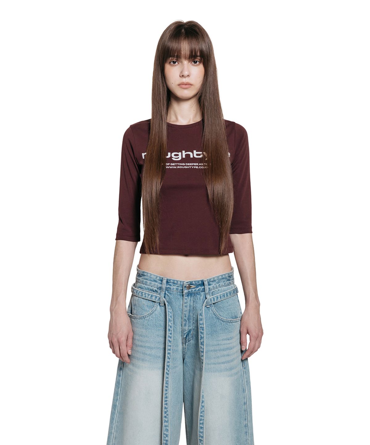 로타입(ROUGHTYPE) Lettering U-neck Half-sleeved T-shirt - Burgundy