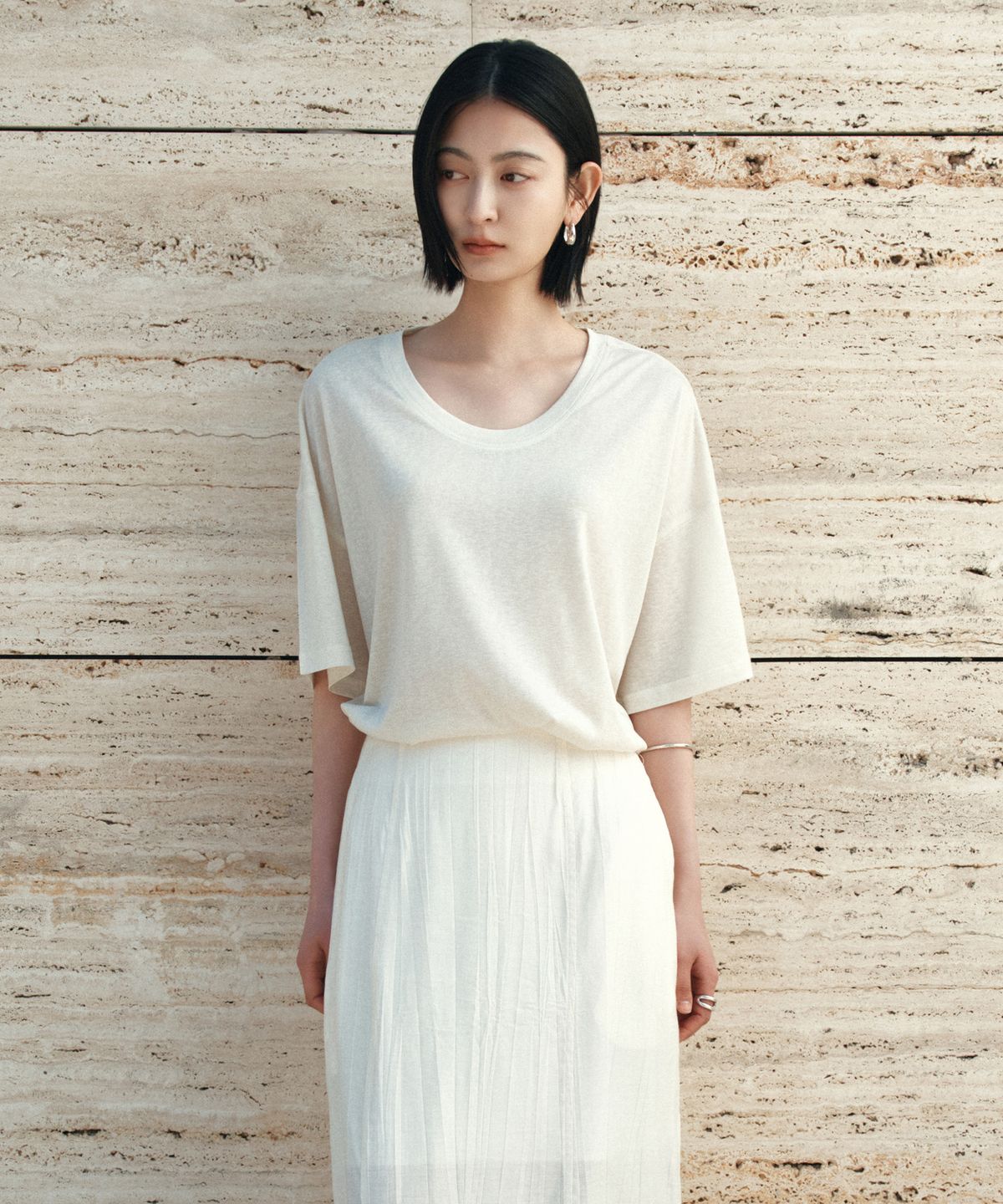 시야쥬(SIYAZU) SITP5287 유넥 릴렉스 반팔 티셔츠_Natural
