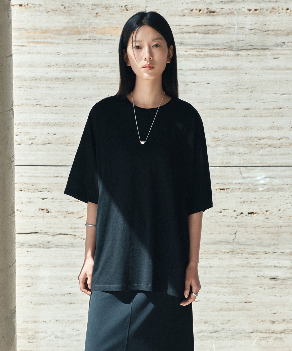시야쥬(SIYAZU) SITP5284 보이핏 반팔 티셔츠_Black