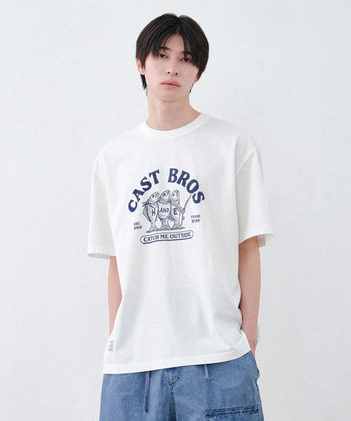 힐리먼트(HELEMENT) 캐스트 브로 반팔티 (WHITE)