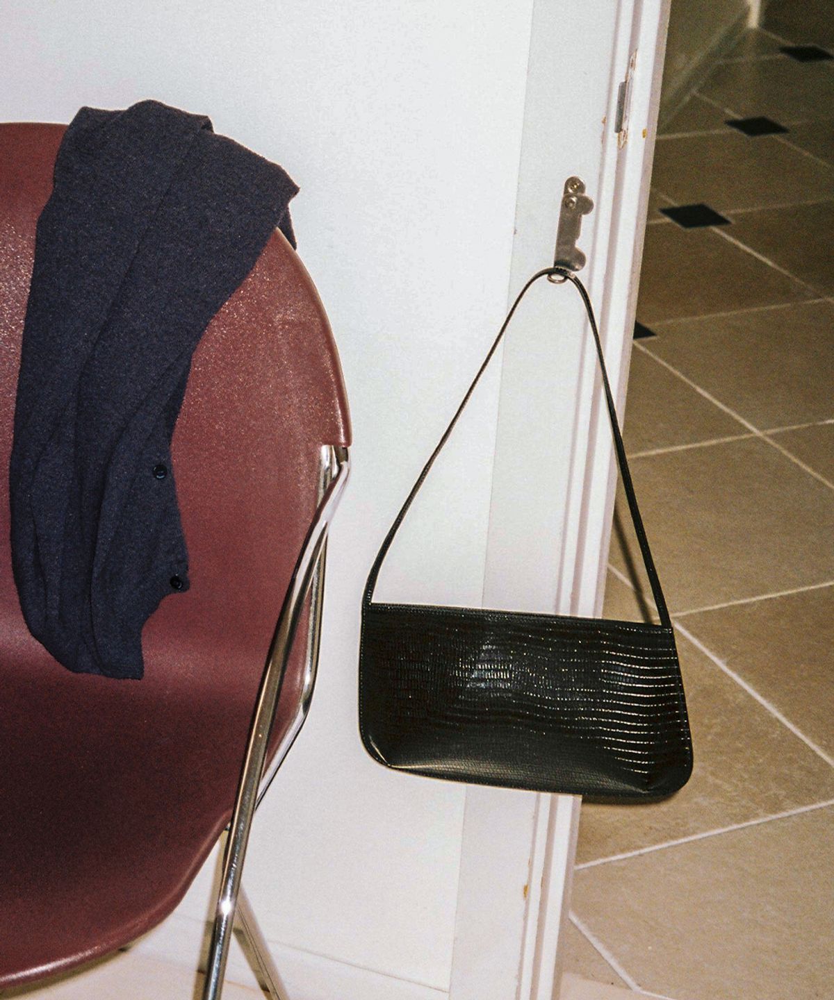 108파운드(108POUND) Slim Shoulder Bag_Lizard
