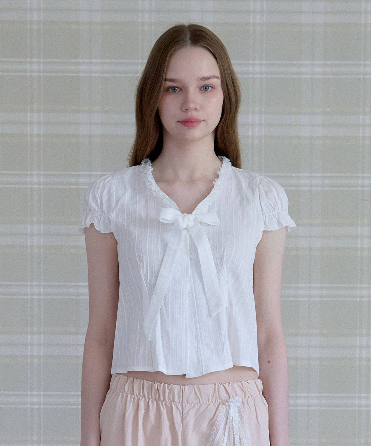 핑크파인애플(PINK PINEAPPLE) LUMI BREEZE RIBBON BLOUSE_WHITE