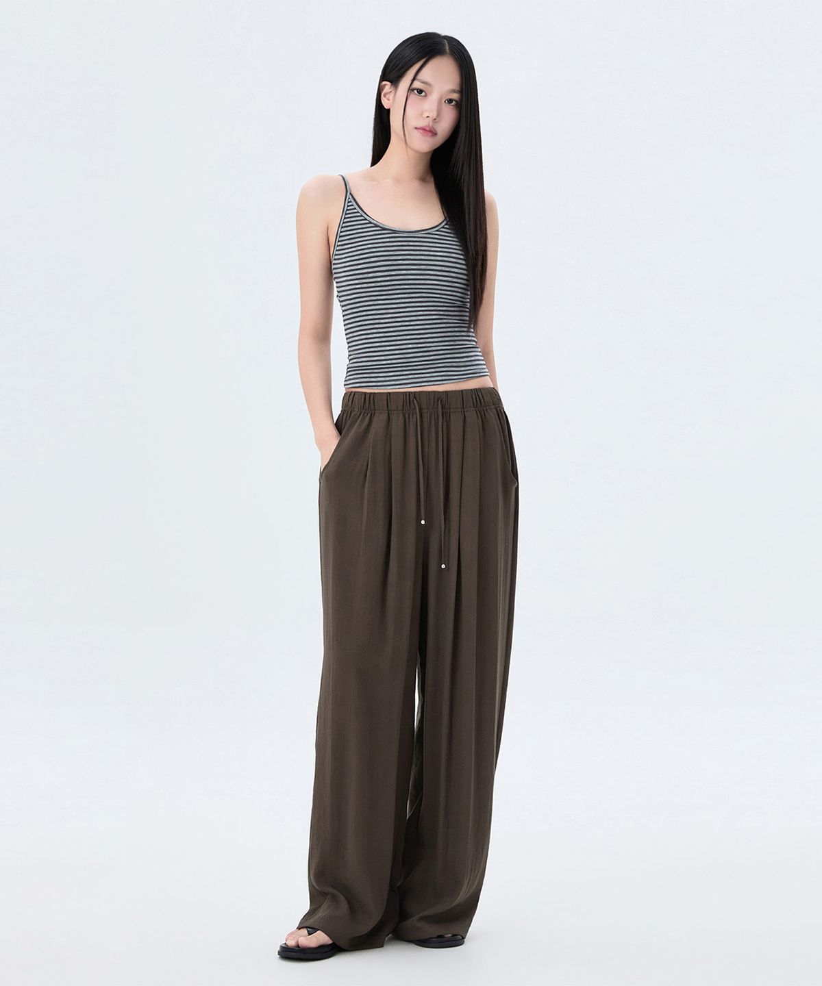 미쏘(MIXXO) 에센셜 썸머 밴딩팬츠_MIWTCG710A