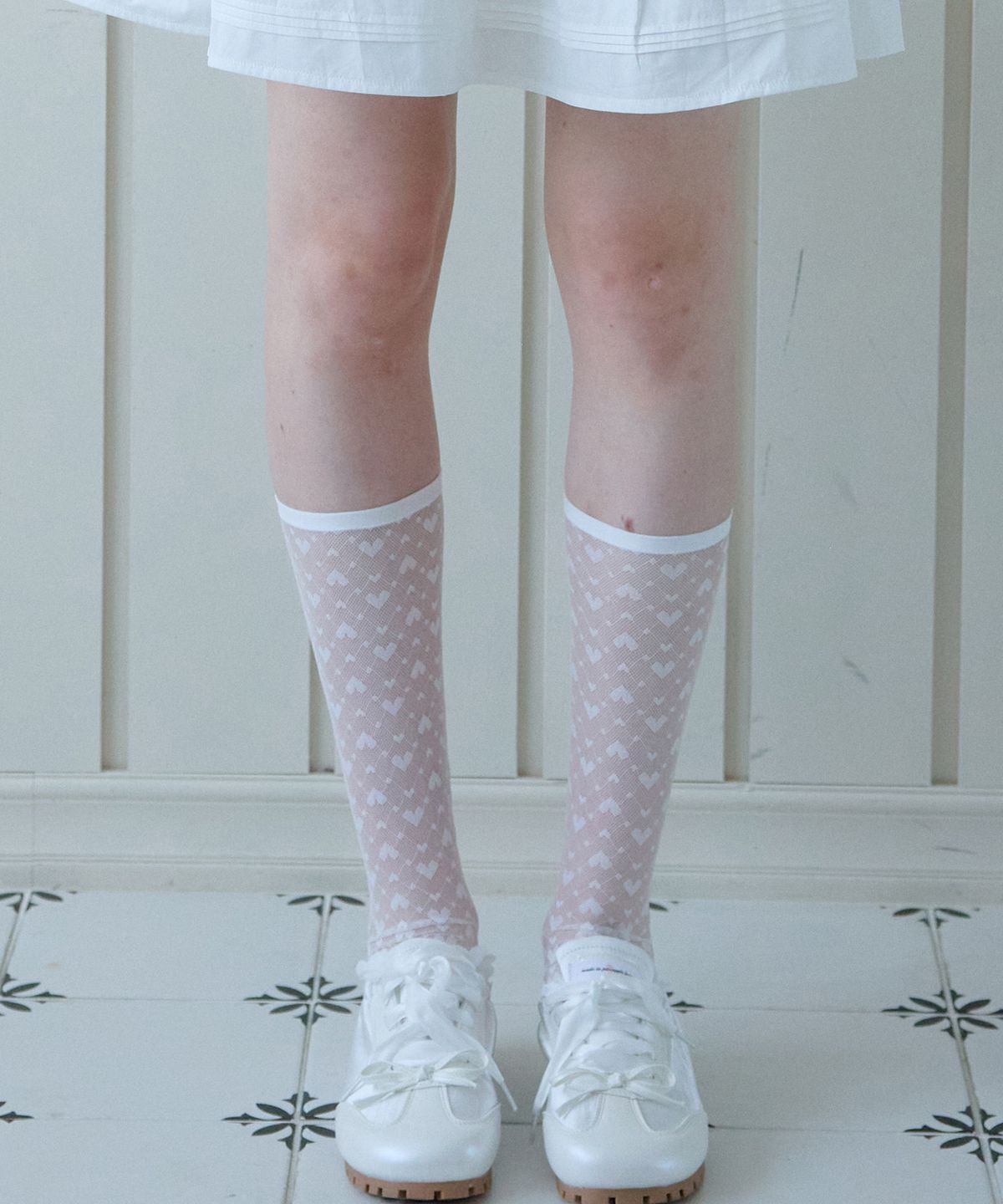 핑크파인애플(PINK PINEAPPLE) PURE HEART LACE WARMER_WHITE
