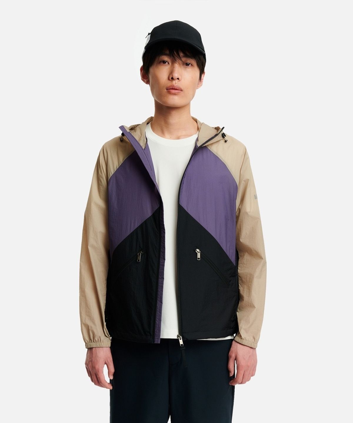 에이글(Aigle) 남성 초경량 립스탑 숏 후디 재킷 AAS26MOUT013NOIC
