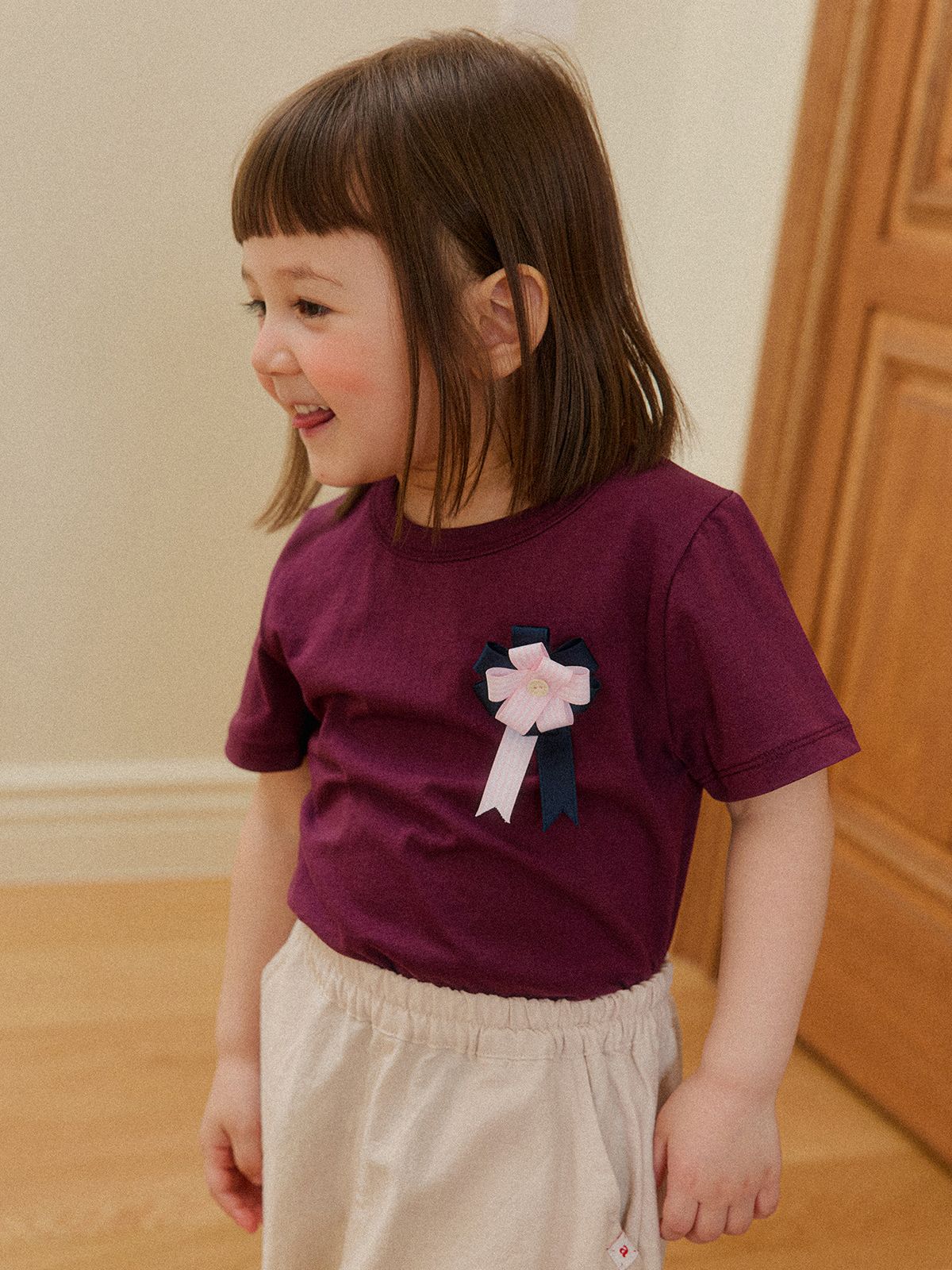 아보(AVO) STRIPE RIBBON TASSEL BROOCH_PINK