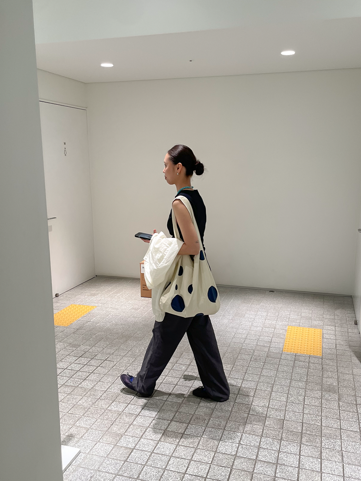 아코크(ACOC) Dot Bubble Bag_Glossy Ivory