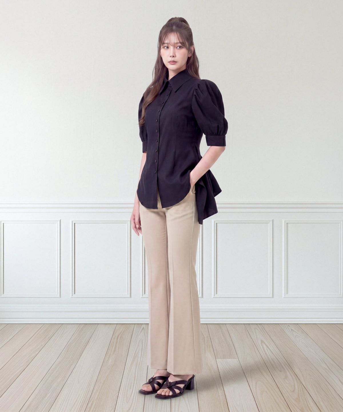 엘바이엘(LBYL) 블랙 퍼프 슬리브 백 페플럼 블라우스