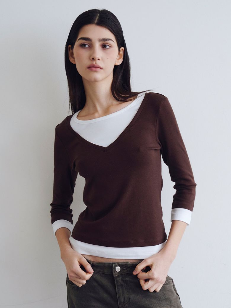 Layered V-neck Three-quarter sleeve top Brown