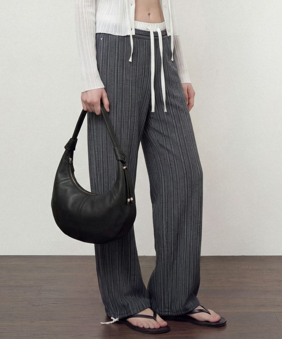 폴뉴아(FOLNUA) TERRE STRIPE PANTS (NAVY)