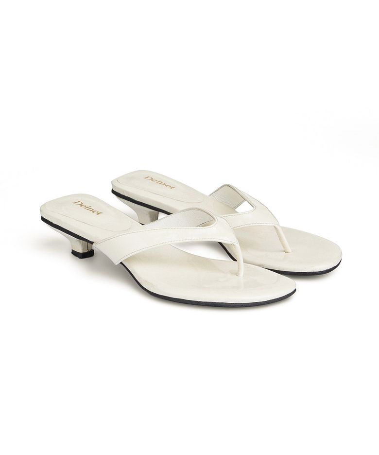 ENAMEL FLIP FLOP IN IVORY