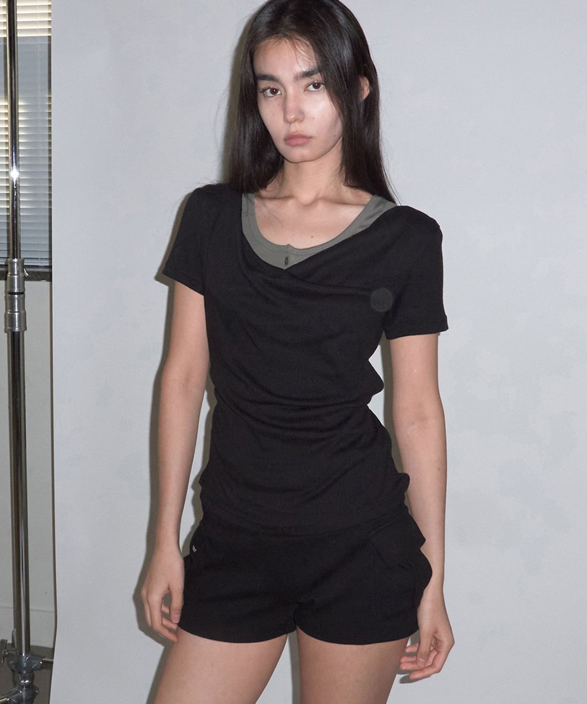 렌세(RENSE) Drape String Tee Black