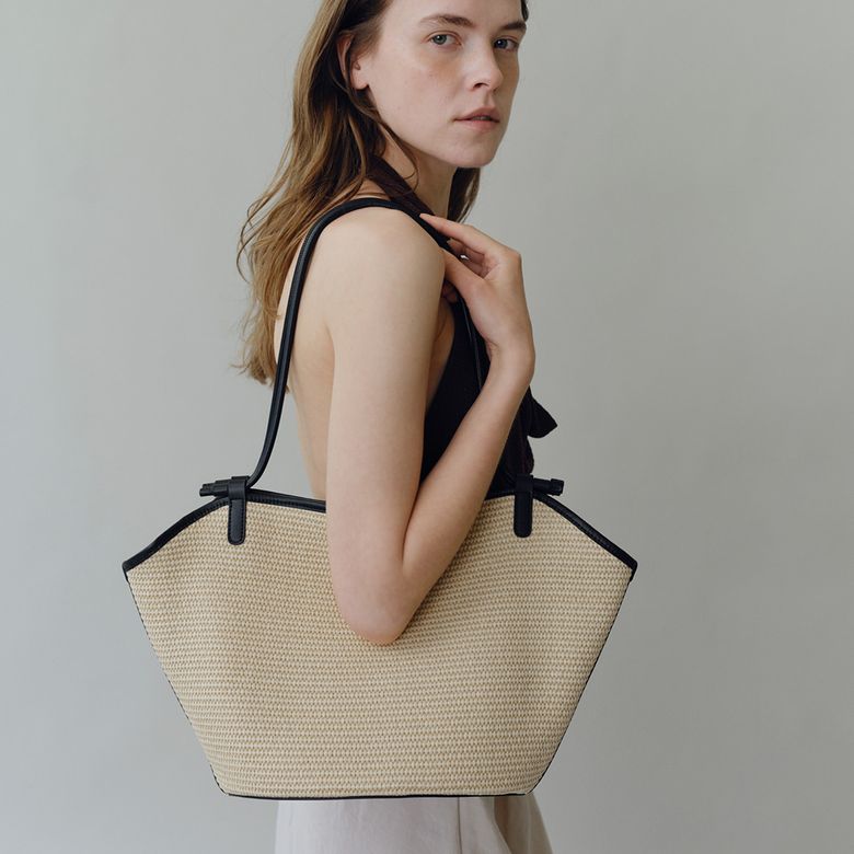 Lien shoulder bag Raffia Black