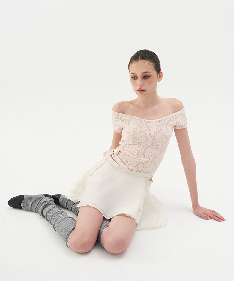 BACK STRING FLOWER LACE TOP PEACH