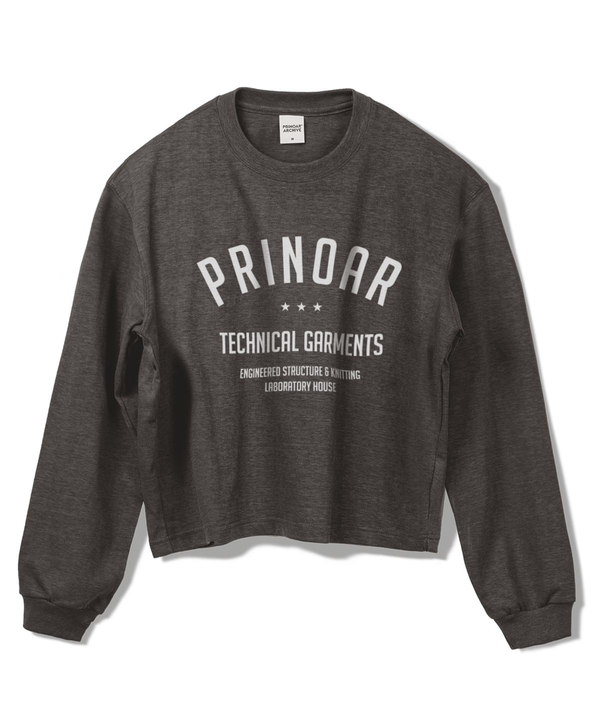 프리노어(PRINOAR) 아치 로고 세미 크롭 긴팔 티셔츠 - 차콜