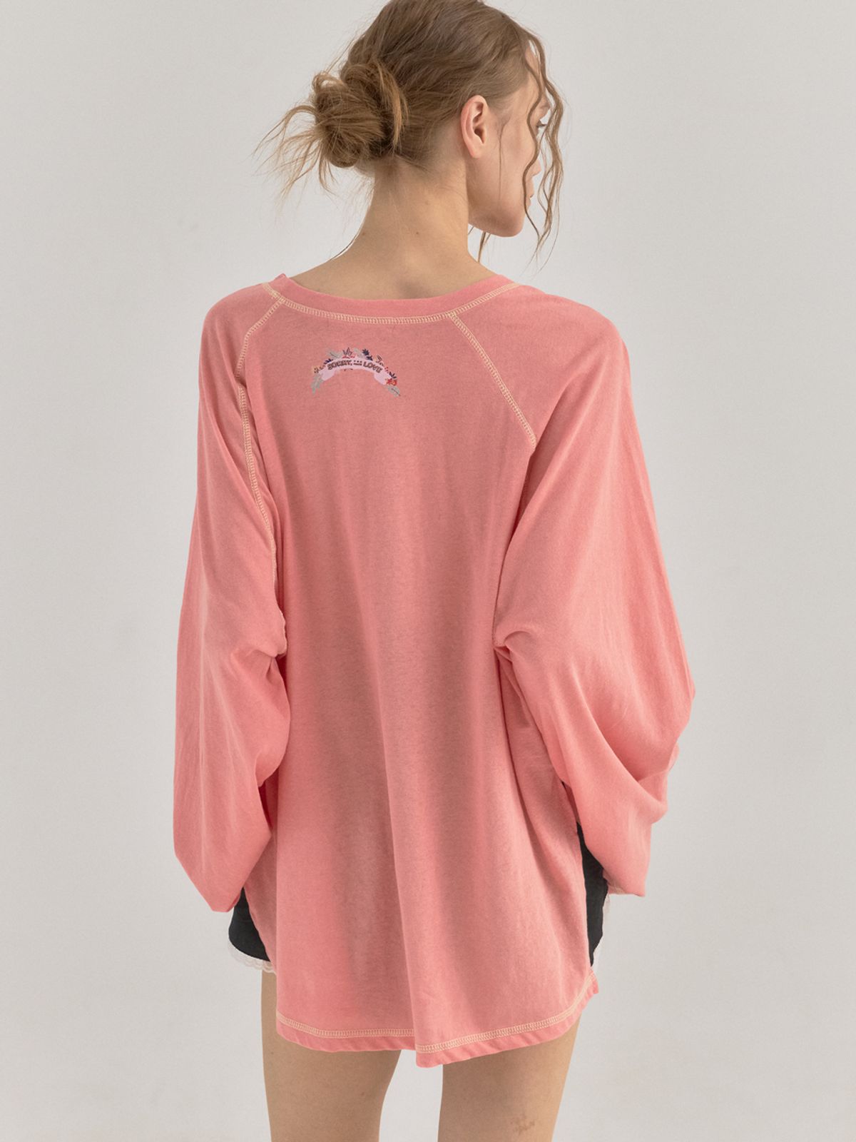 쏘리, 투 머치 러브(SORRY, TOO MUCH LOVE) Blush Raglan Stitch Long Sleeve Tee_Orange