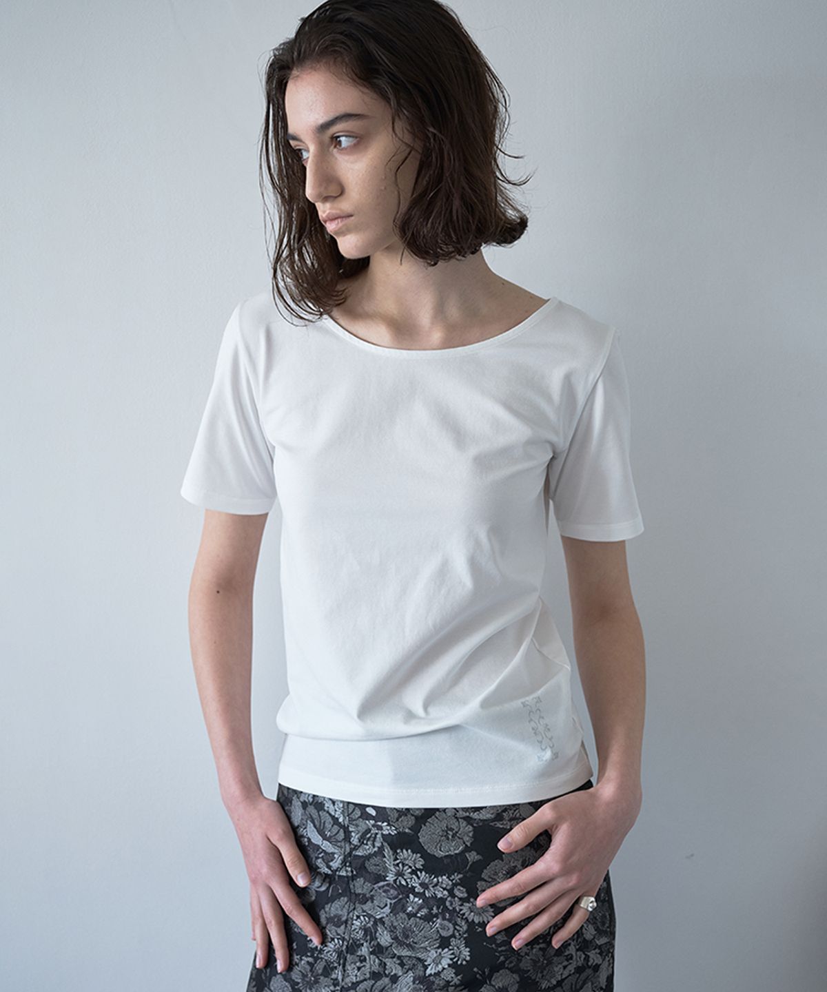 밀로 우먼(MILLO WOMEN) 소프트 바이닝 보트넥 티셔츠 [아이보리]