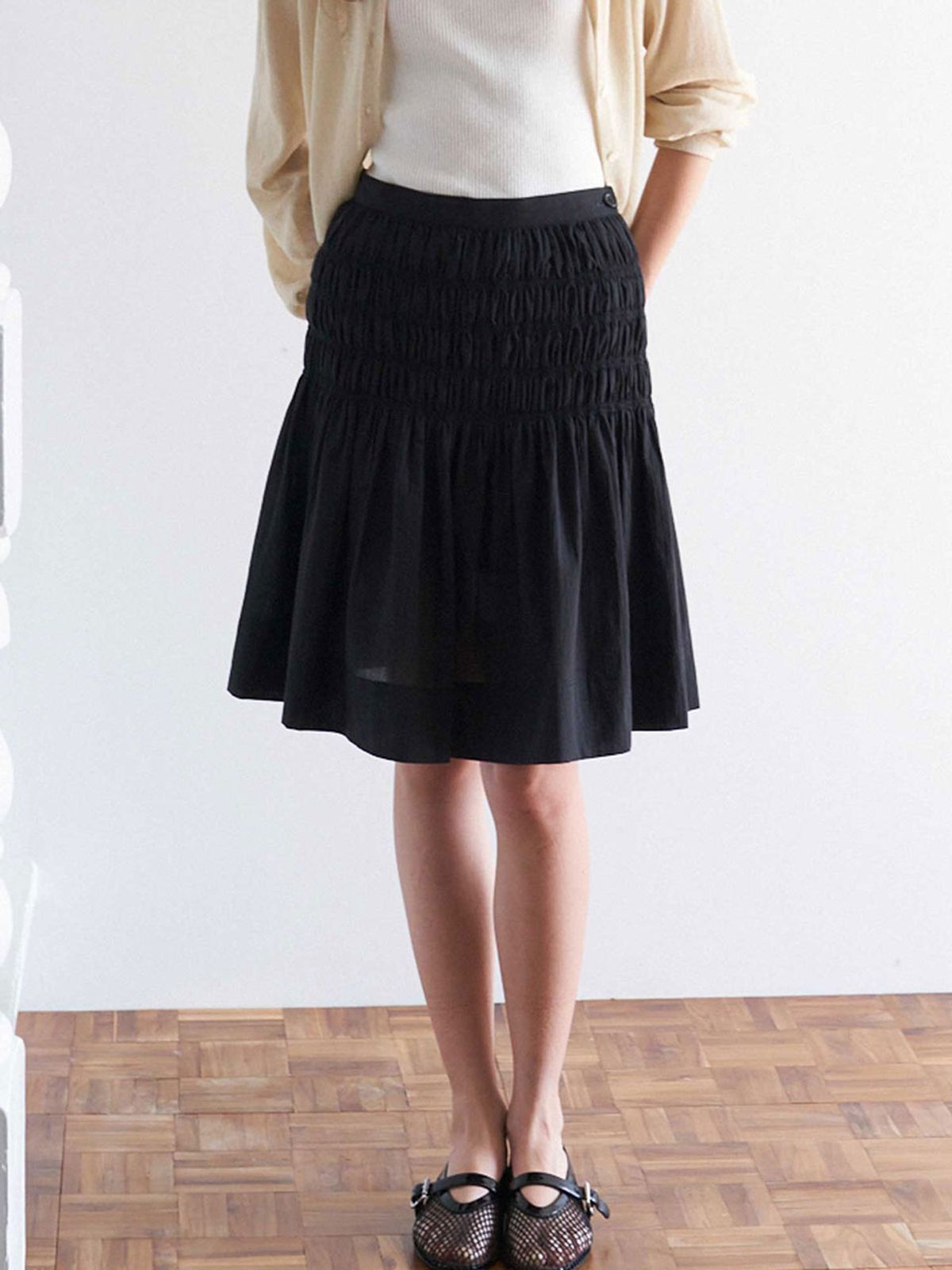 더라이(THERYE) Textured Shirring Skirt(Black)