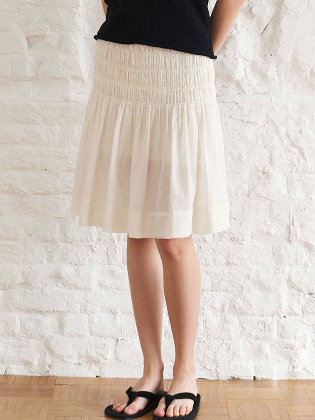 더라이(THERYE) Textured Shirring Skirt(Cream)