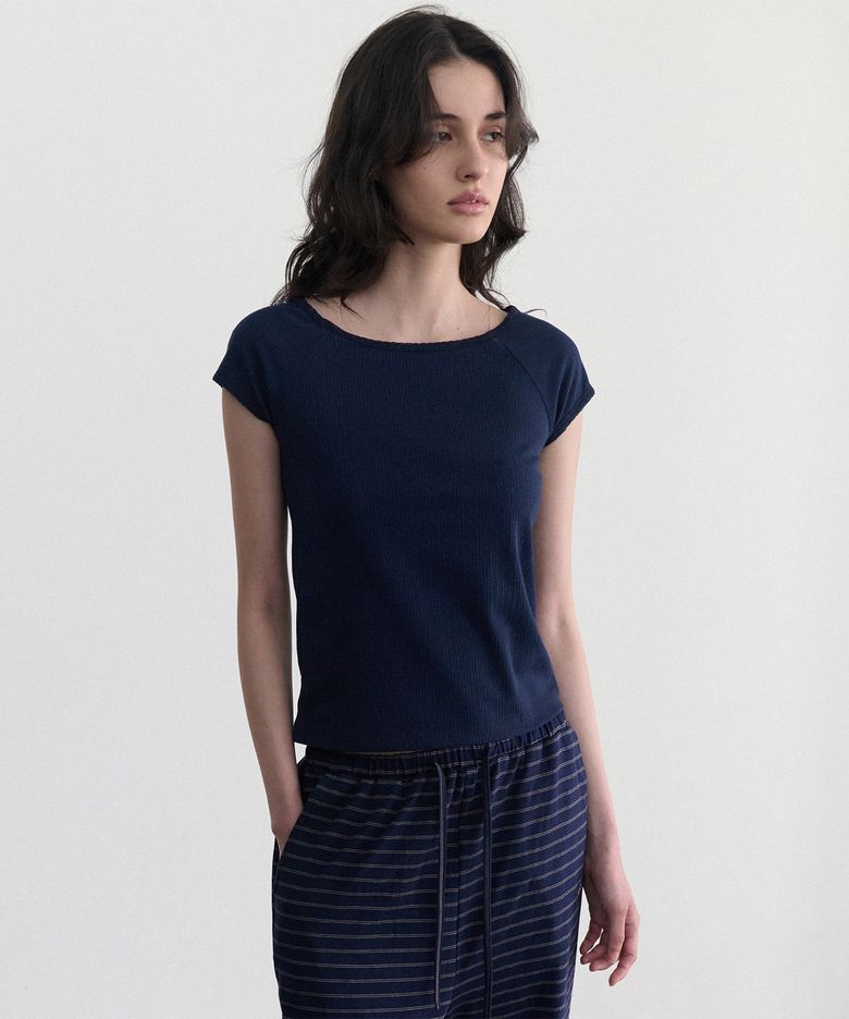 Pebble lace scoop tee (navy)