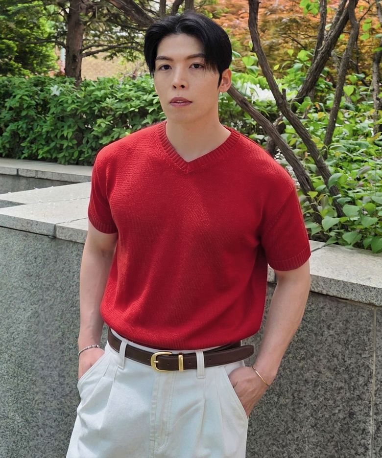 루벤 브이넥 반팔 니트 [레드]
