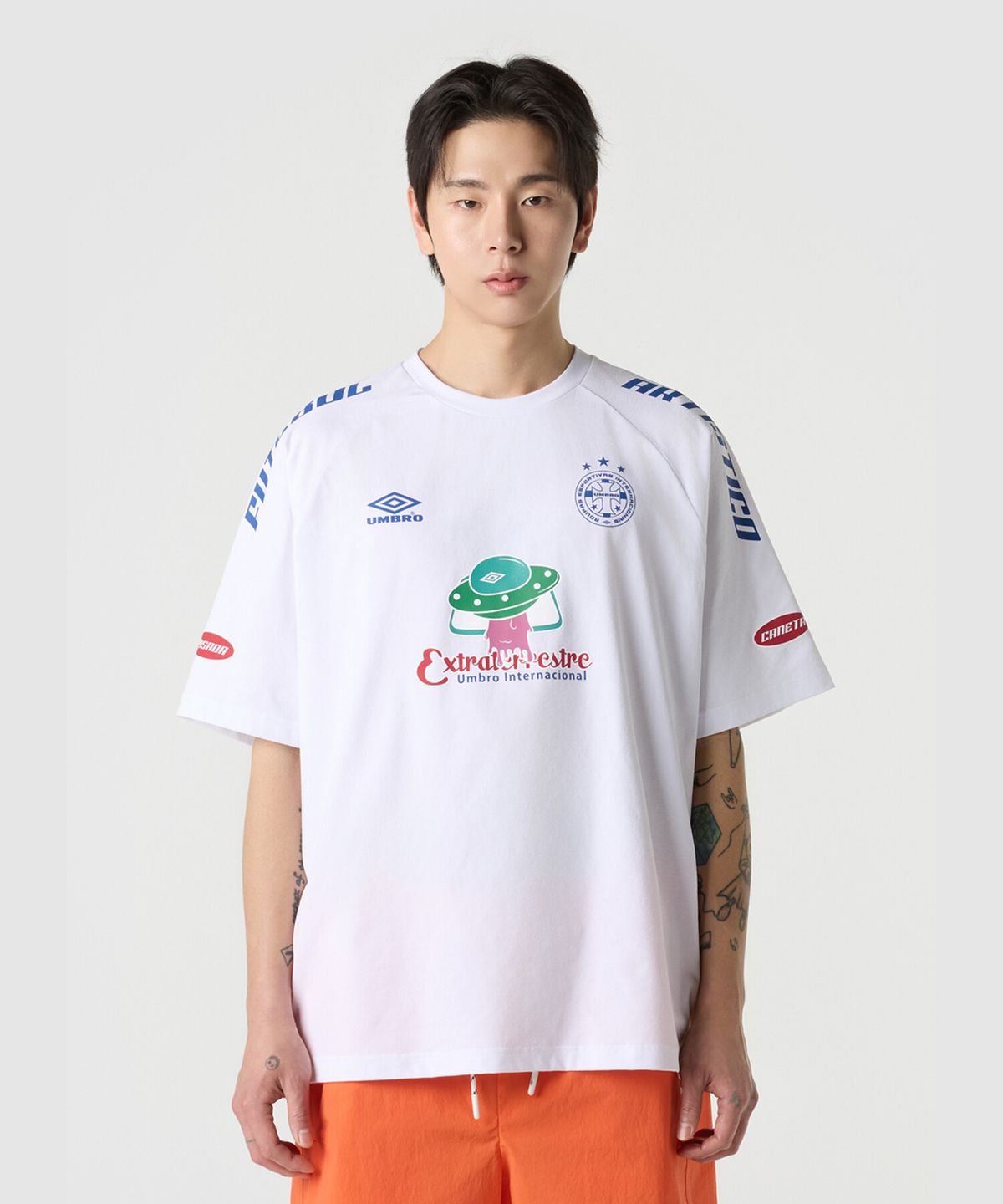 엄브로(UMBRO) [QUICK-DRY] HBL 풋볼 푸치보우 프레쉬 반팔 티셔츠 화이트 UR221CRS54
