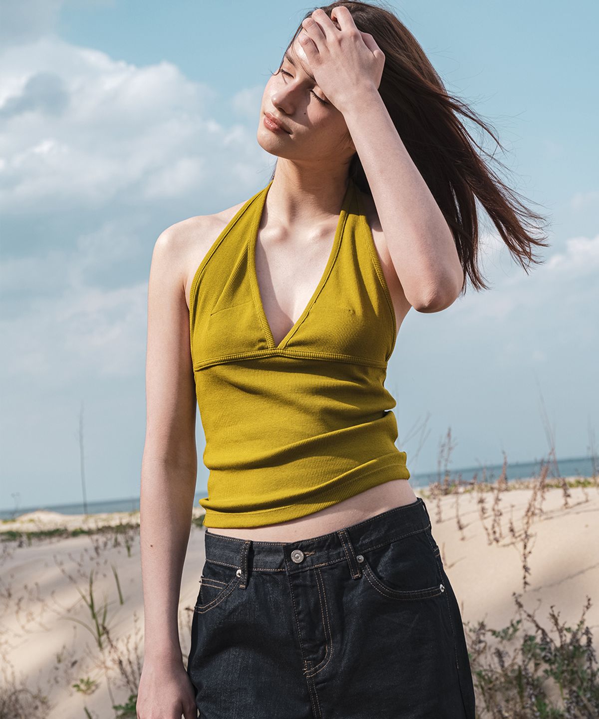 108파운드(108POUND) Contour Rib Halter Top_Olive