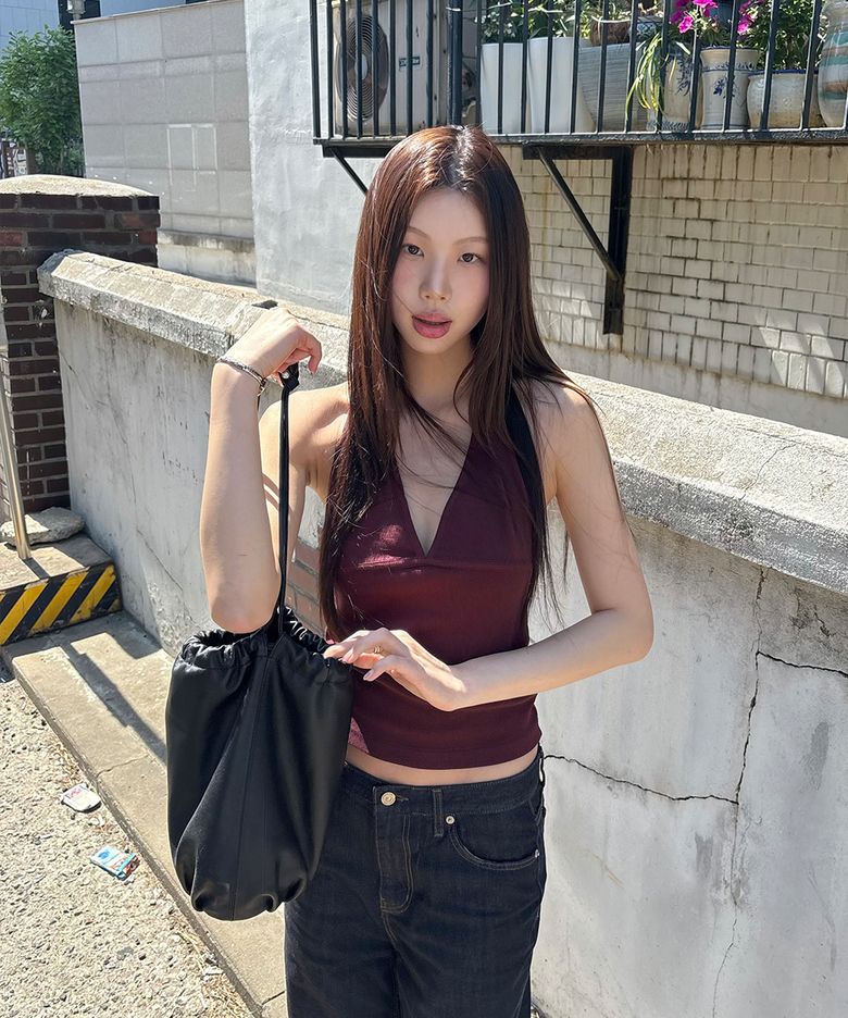Contour Rib Halter Top_Grape