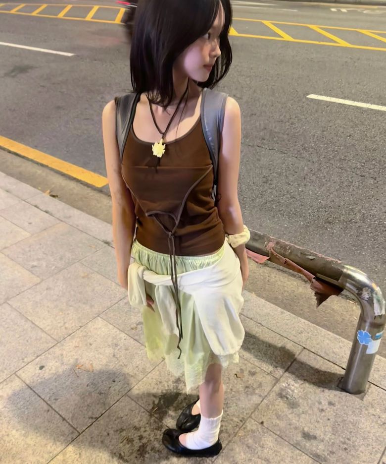 새틴 레이스 레이어드 미디 스커트_green