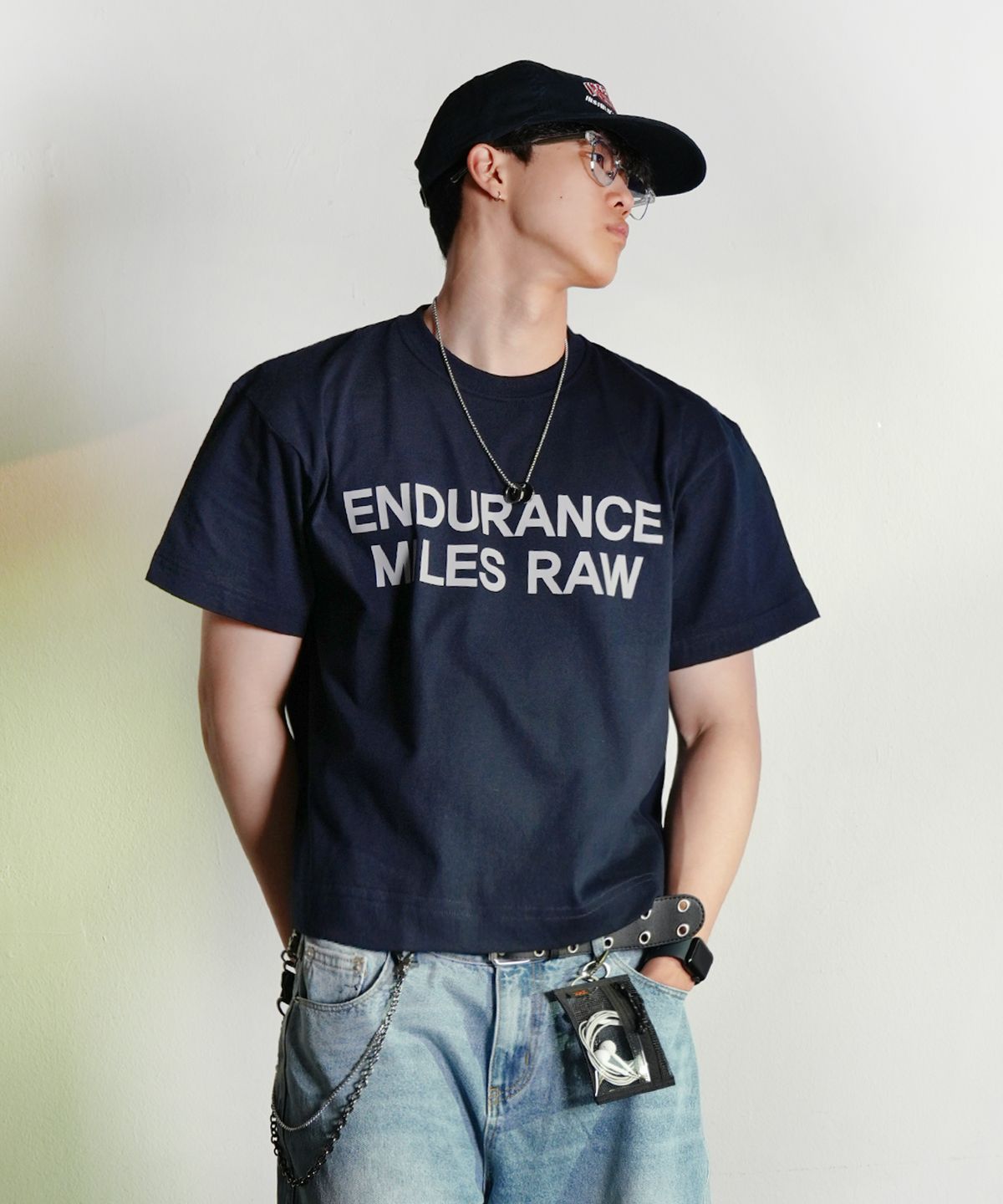 더마일(THEMILE) 가먼츠 크롭 endurance 크루넥_NAVY