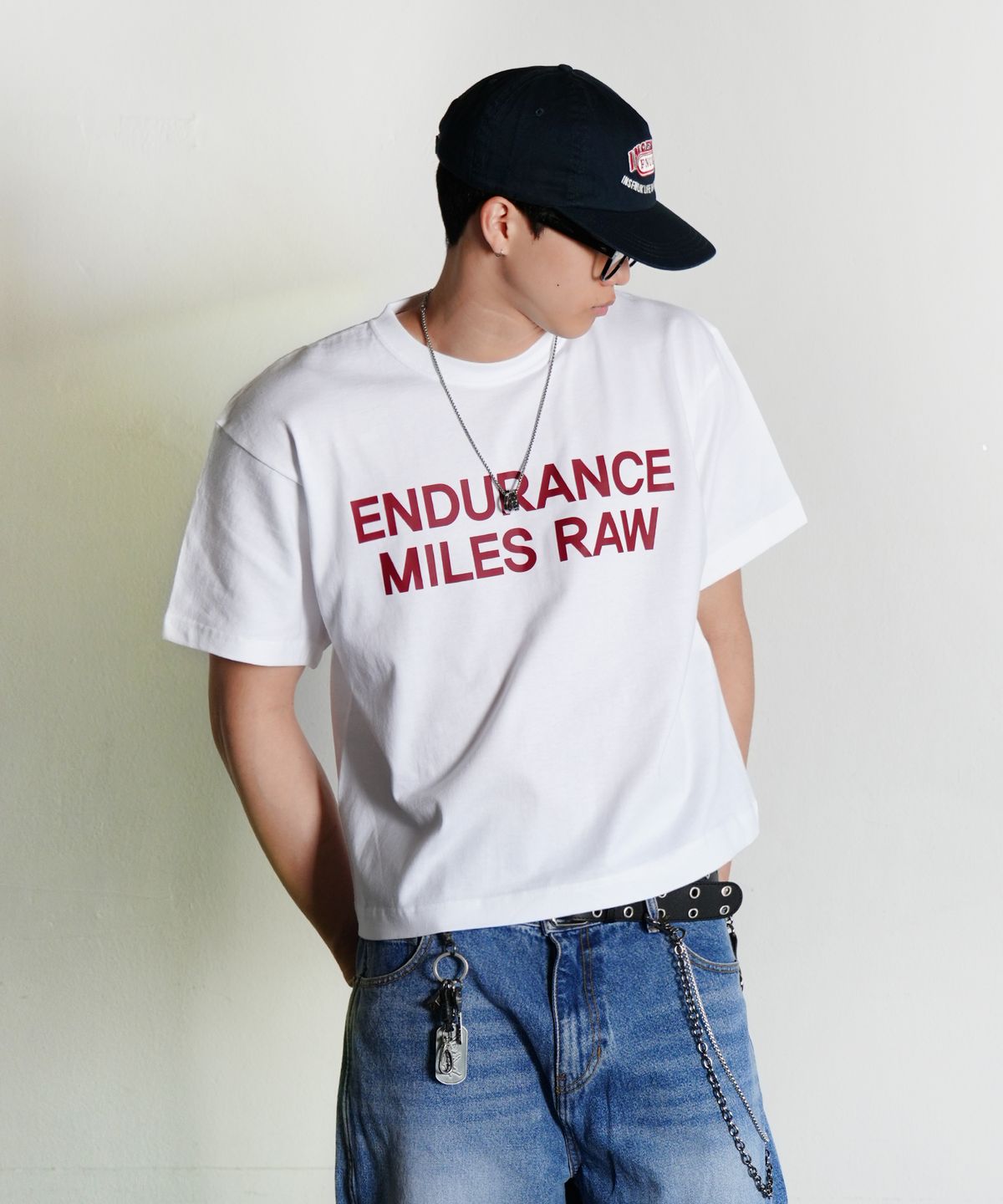 더마일(THEMILE) 가먼츠 크롭 endurance 크루넥_WHITE