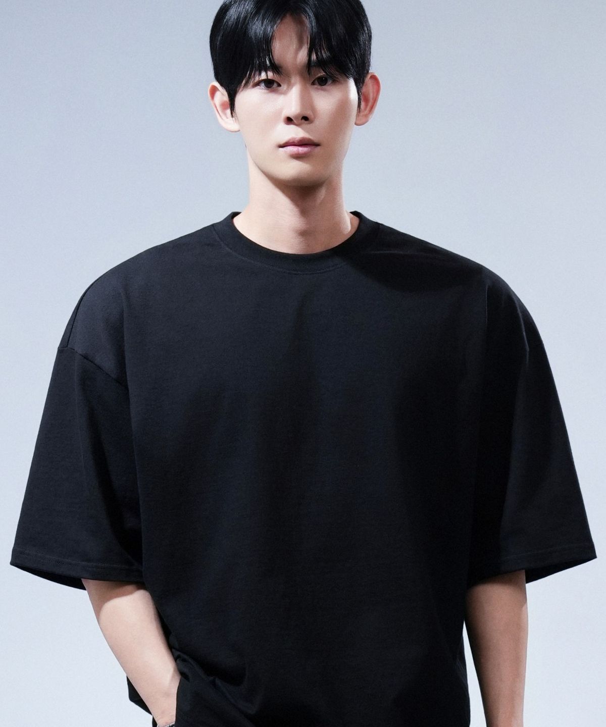 디바라(DIBALA) 어깨+3CM 오버핏 반팔티 디바라 시그니처 수트