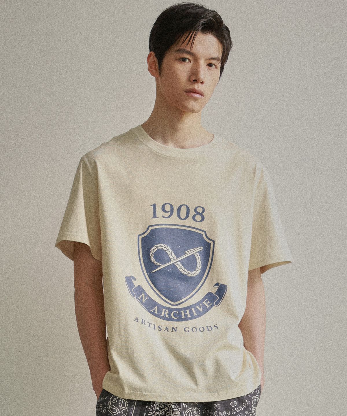 비욘드클로젯(BEYOND CLOSET) [COLLECTION LINE] 아티잔 스티치 빈티지 워시드 반팔 티셔츠 아이보리
