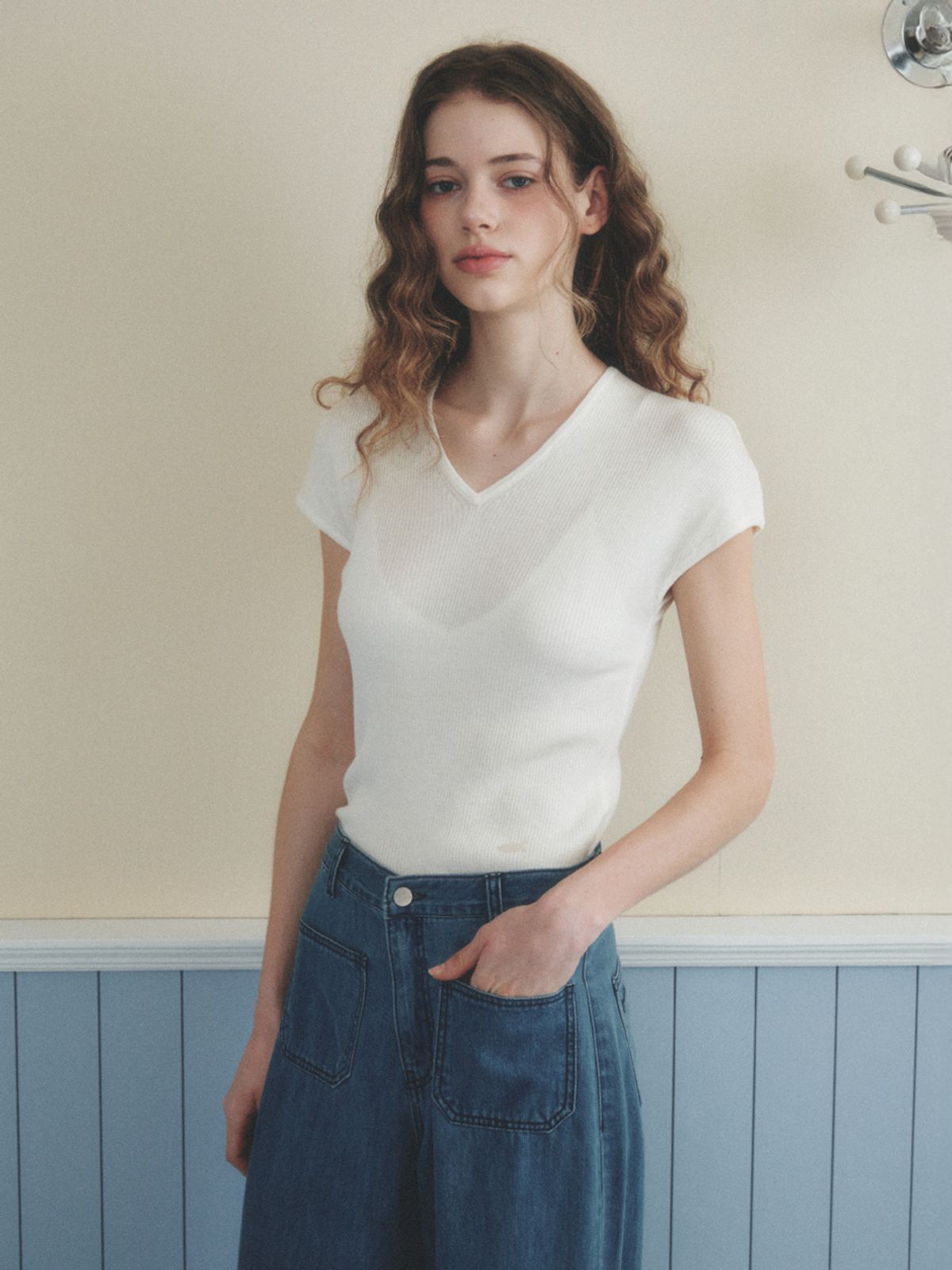 르니나(LENINA) LONDI v-neck wool knit_IVORY