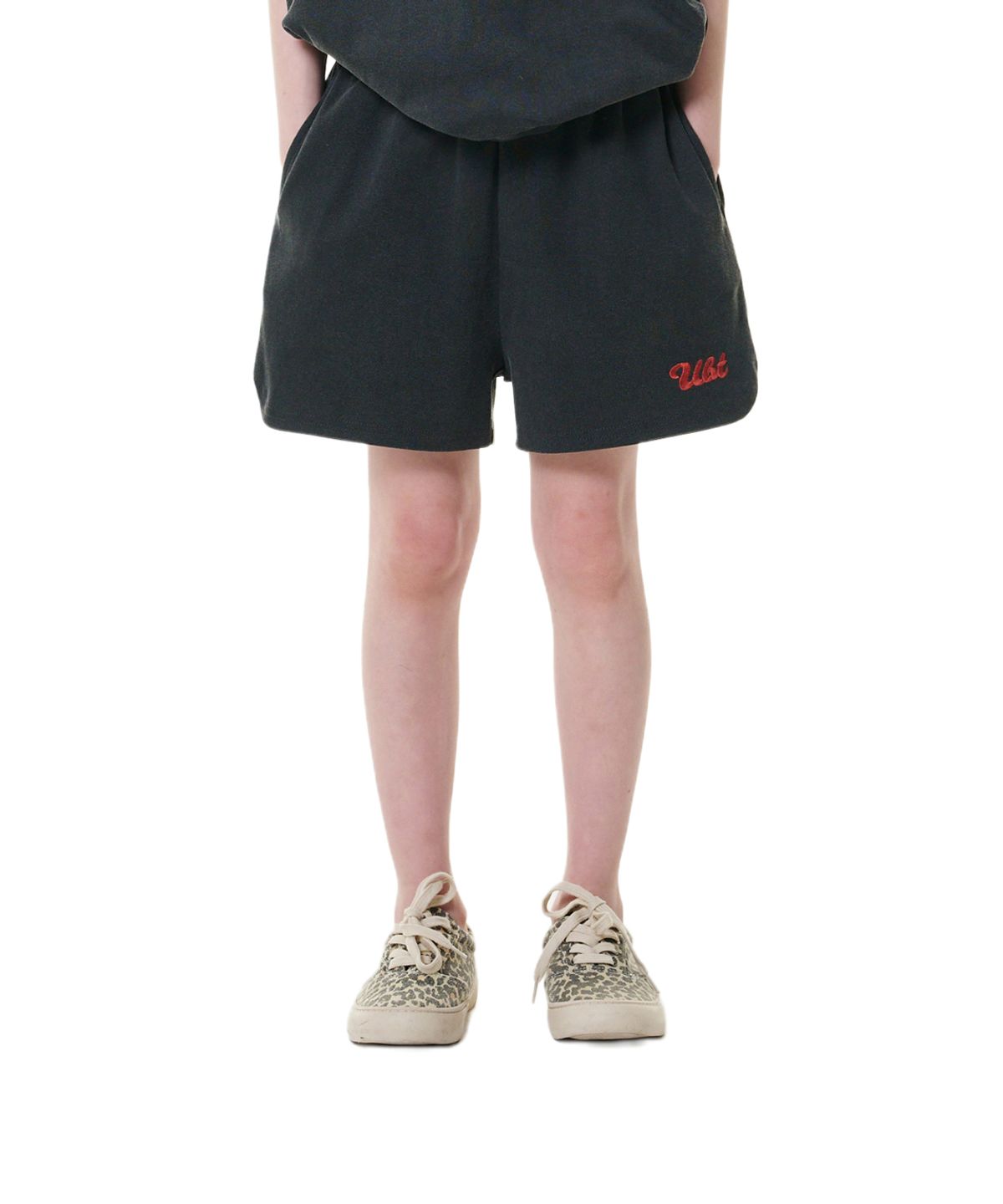 런레빗(RUNRABBIT) Art Pigment Shorts