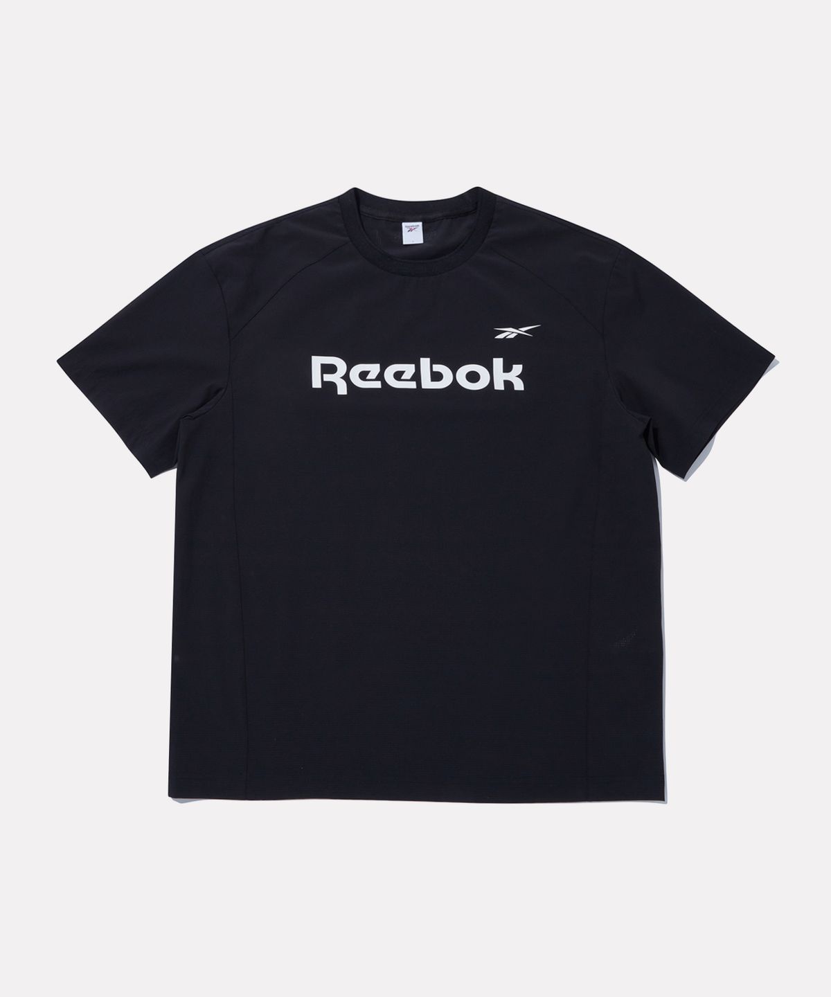 리복(REEBOK) 레터링 에어닷 반팔티 - 블랙