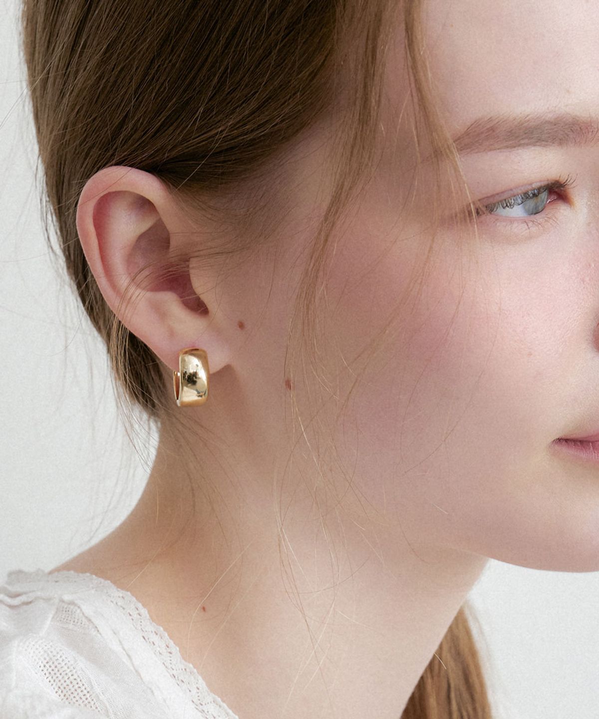 할렌(HALDEN) basic round one touch earrings (E065_gold medium)