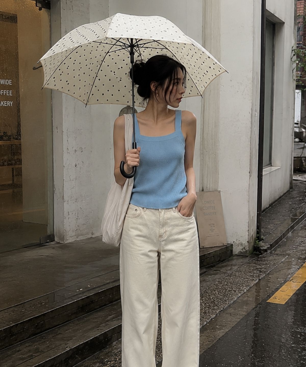 로아드로아(ROIDESROIS) 크롭 슬림 핏 나시티 (블루)