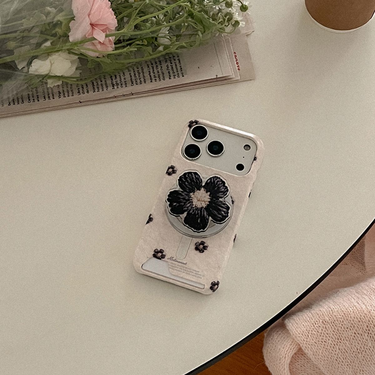 메이드모먼(MADEMOMENT) noir bloom 디자인 [맥세이프 카드수납 폰케이스]