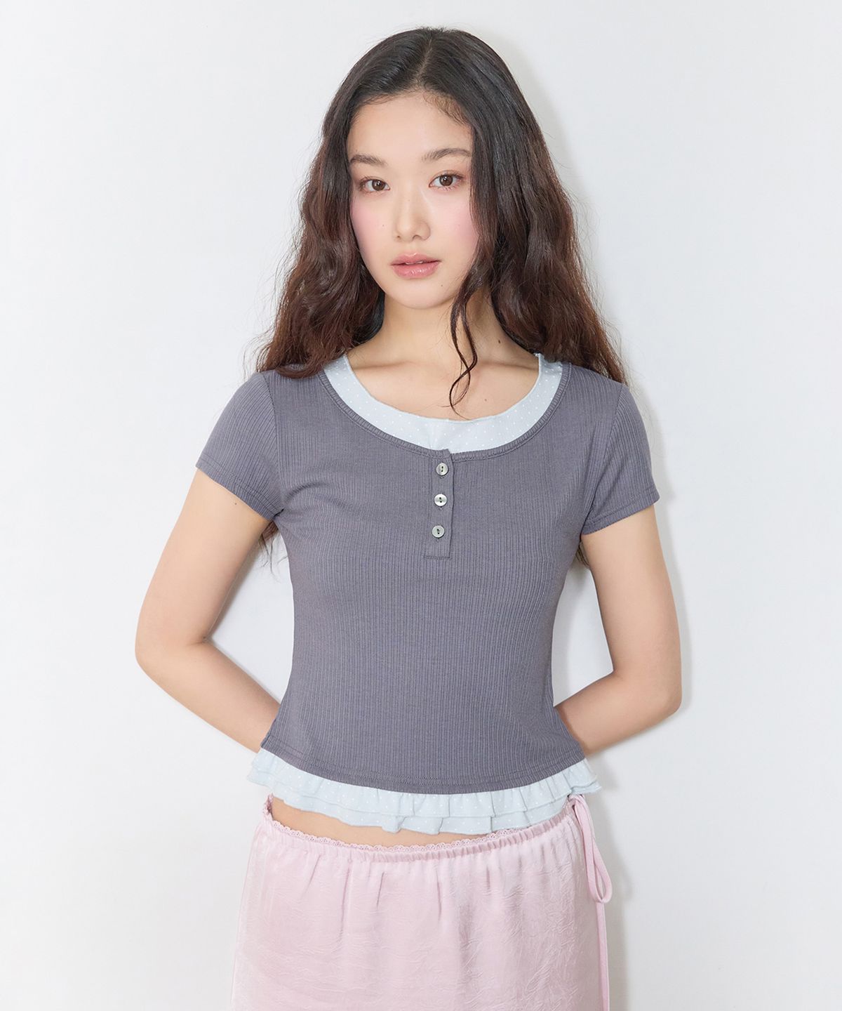 미쏘(MIXXO) 패턴 프릴 레이어드 티셔츠 RE LWG412A_MIWHWG50QA