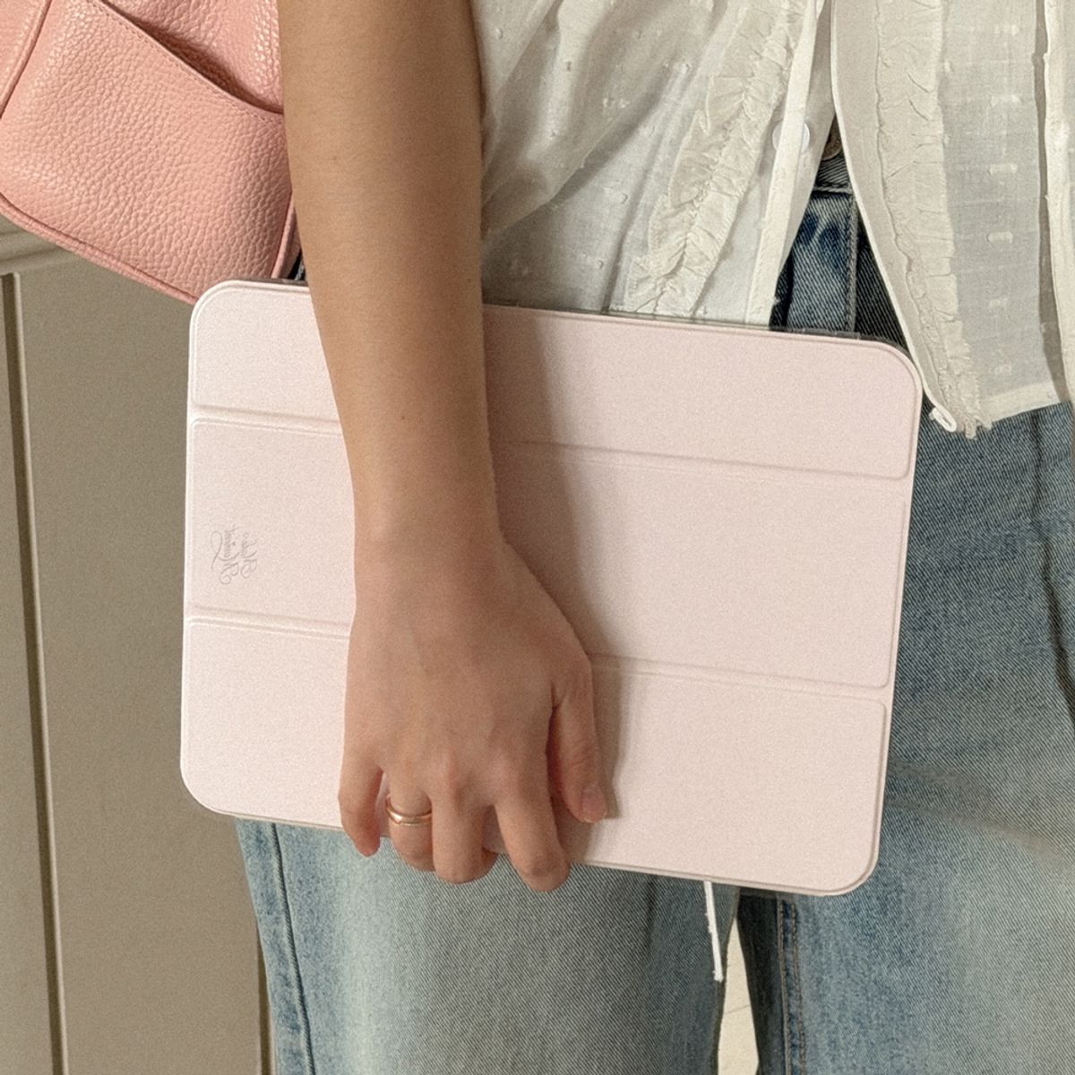 메이드모먼(MADEMOMENT) pink edition 디자인 [아이패드 케이스]