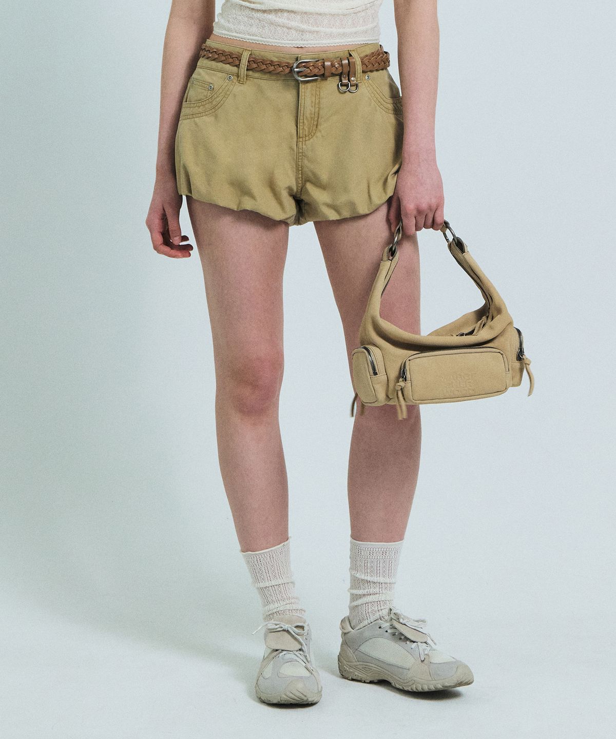 그로브(GROVE) TORI BALLOON SHORTS (BEIGE)