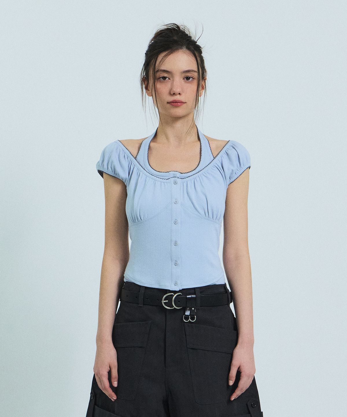 그로브(GROVE) APRIL U-NECK T-SHIRT (LIGHT BLUE)