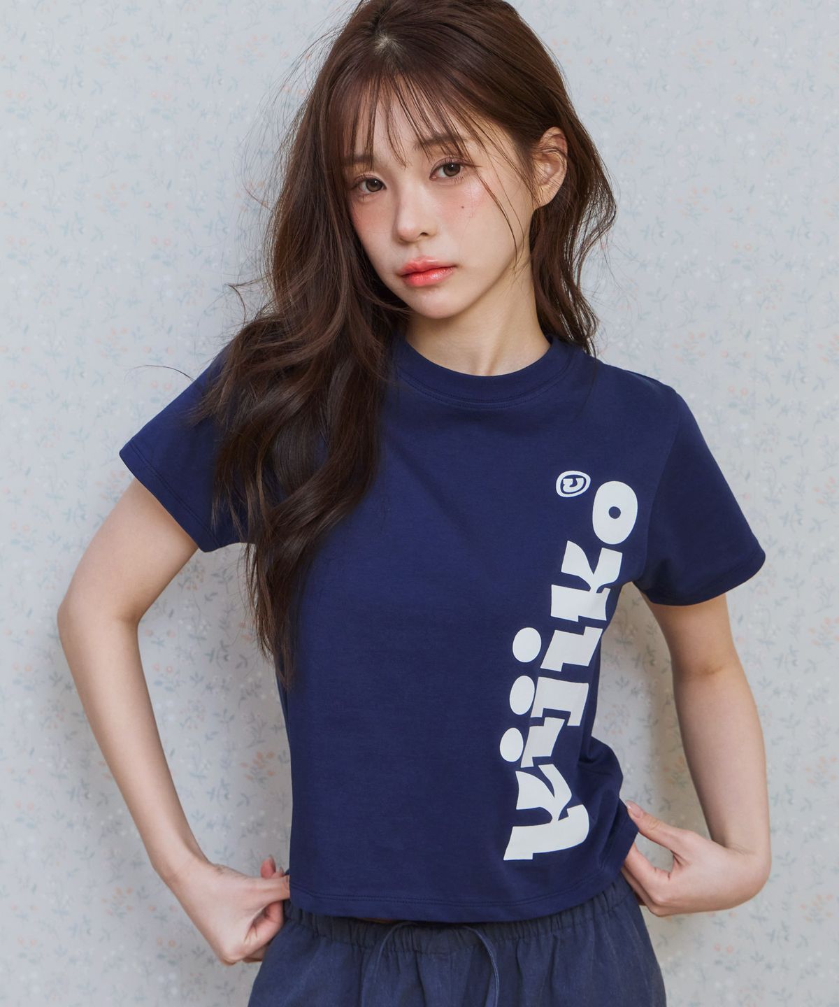키지코(KIJIKO) ke406. Kijiko Big Logo Semi-Crop Tee Navy