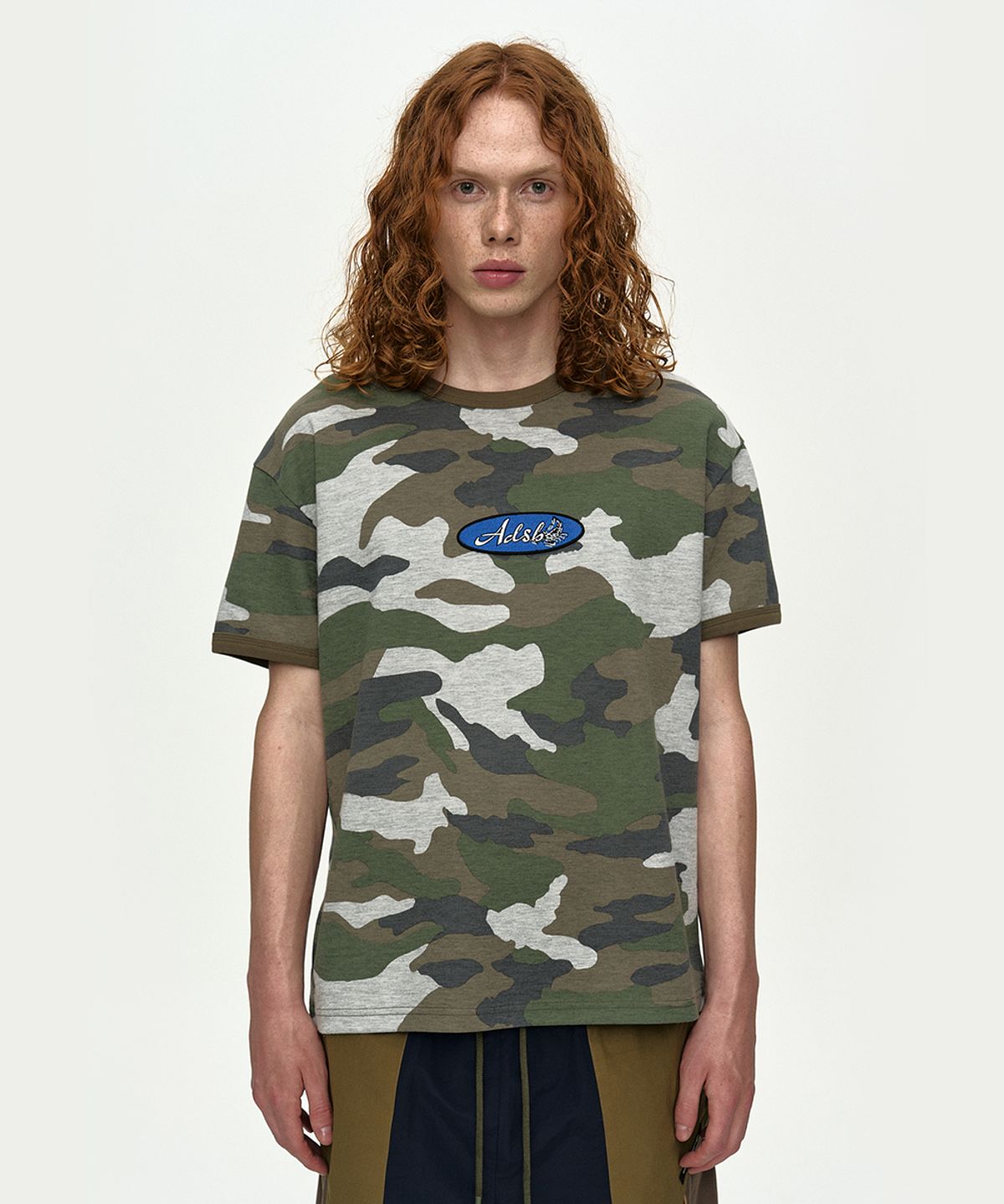 앤더슨벨(ADSB ANDERSSON BELL) (ESSENTIAL) CAMOUFLAGE RINGER T-SHIRT atb1461m(GREY CAMOUFLAGE)