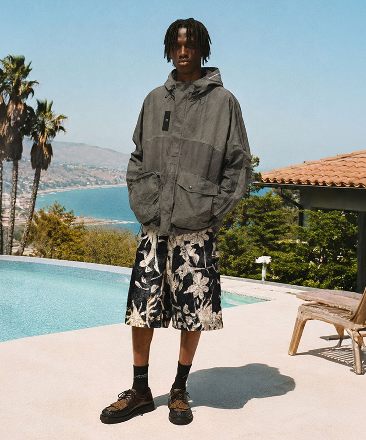 앤더슨벨(ADSB ANDERSSON BELL) FLOWER PRINTED CARPENTER SHORTS apa869m(BLACK/BEIGE)