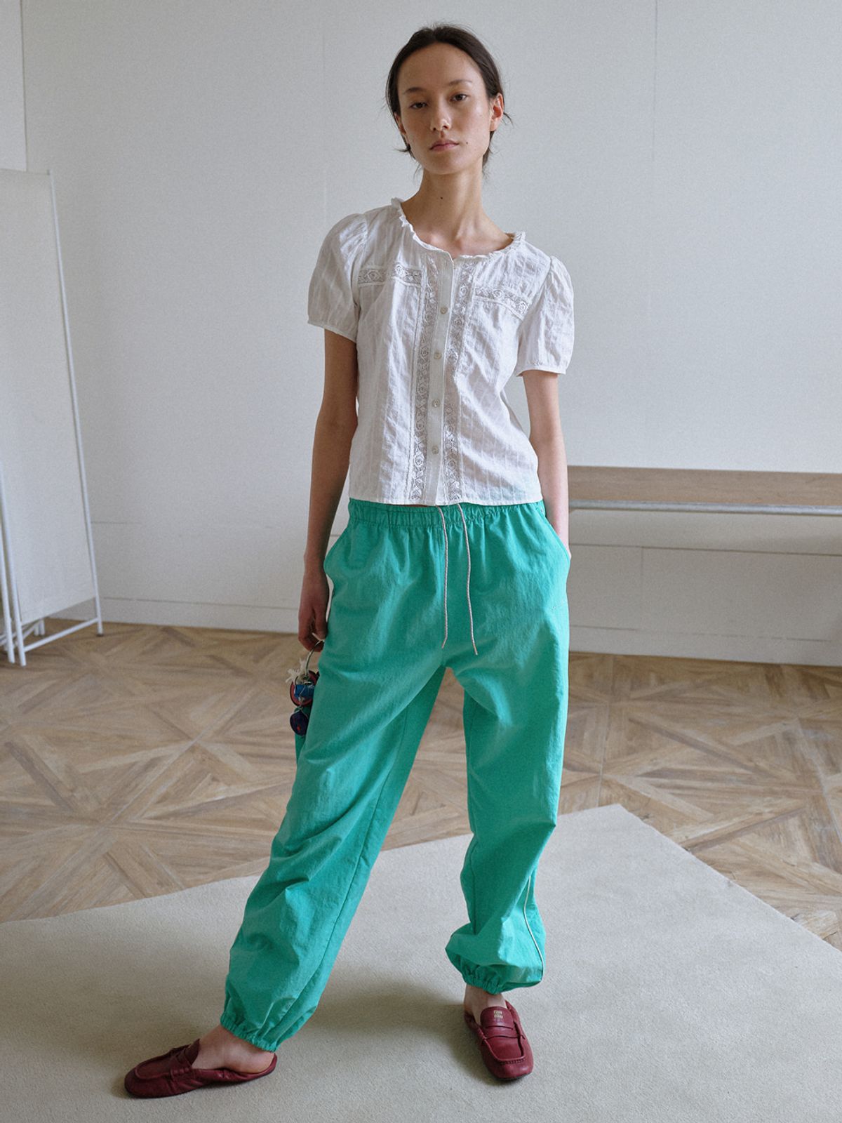 시엔느(SIENNE) Darling Nylon Pants (Emerald Green)