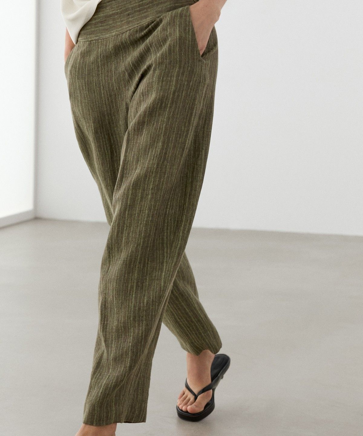 마시모두띠(MASSIMO DUTTI) 코르셋 벨트 디테일 토탈 룩 린넨 팬츠