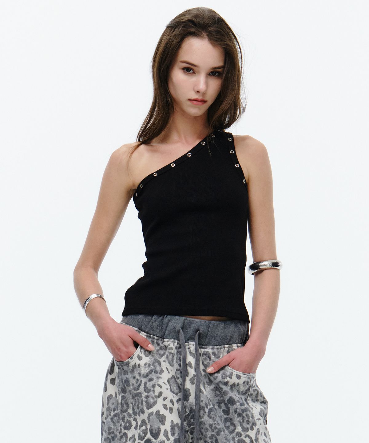 미드나잇 무브(MIDNIGHT MOVE) ey shouler top (black)