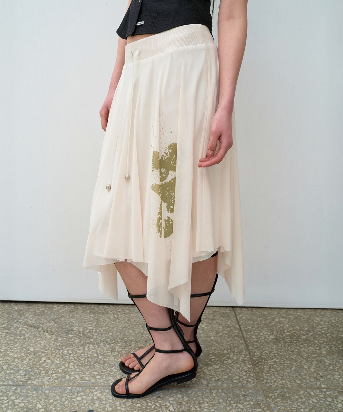 더바이닐하우스(THEVINYLHOUSE) MESH LAYERED SKIRT (W) IVORY